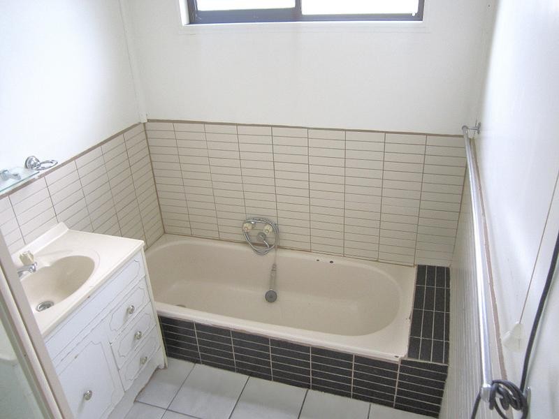 16 Esler Street, California Gully VIC 3556