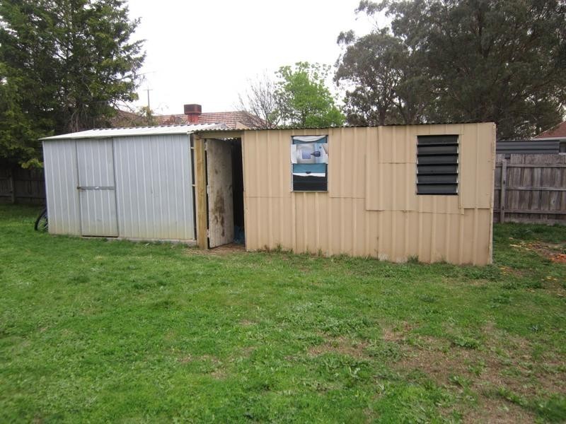 38 Wesley Street, Kangaroo Flat VIC 3555