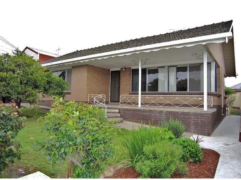 8 Parsonage Grove, Eaglehawk VIC 3556