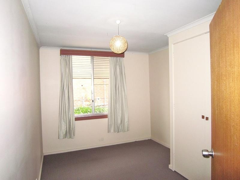 8 Parsonage Grove, Eaglehawk VIC 3556