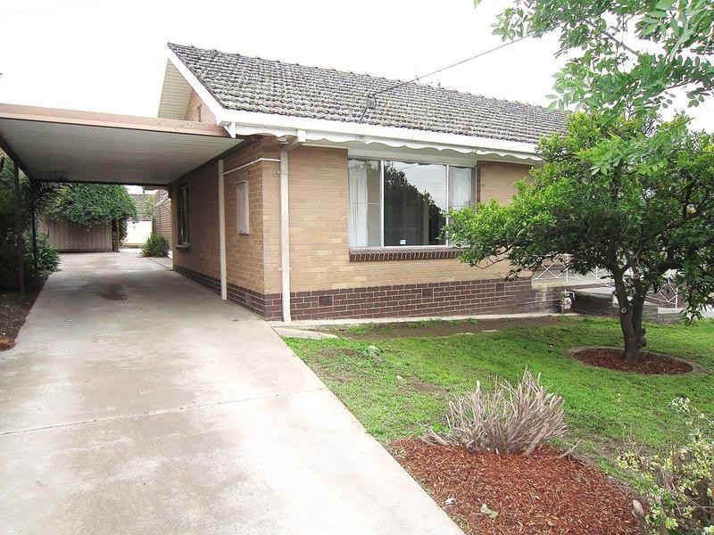 8 Parsonage Grove, Eaglehawk VIC 3556