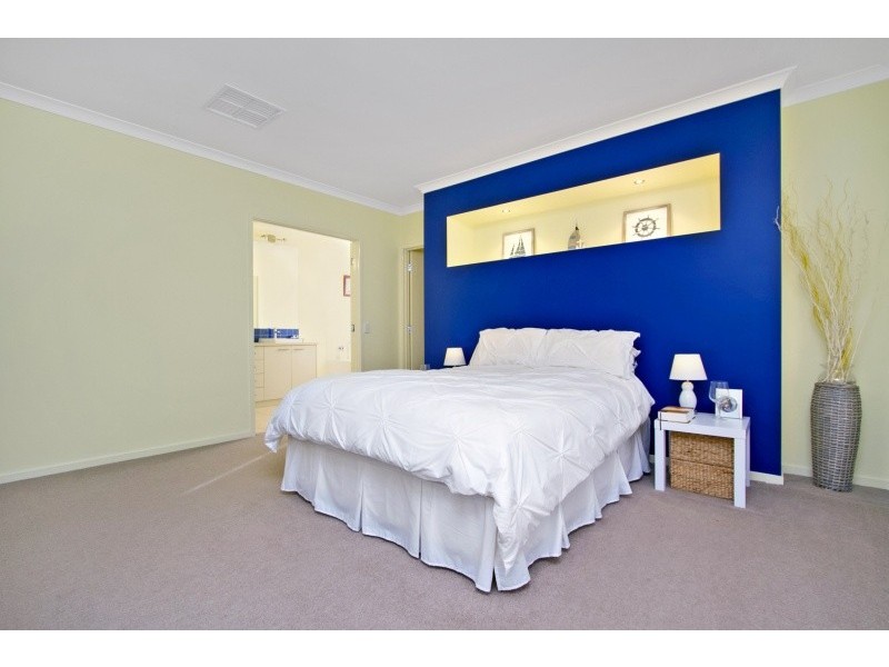 19 Rathlin Avenue, Junortoun VIC 3551