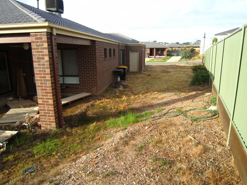 19 Rathlin Avenue, Junortoun VIC 3551