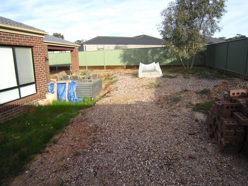 19 Rathlin Avenue, Junortoun VIC 3551