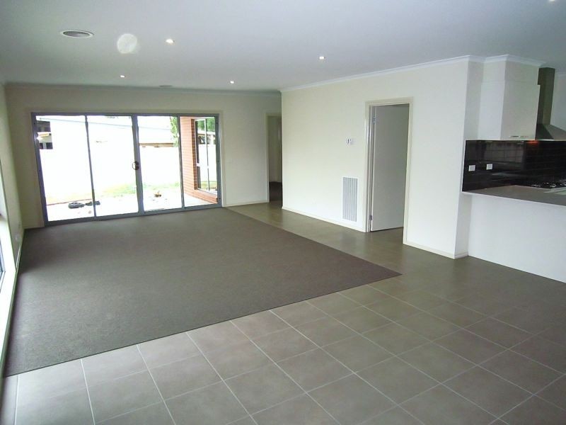 2A Olympic Parade, Kangaroo Flat VIC 3555