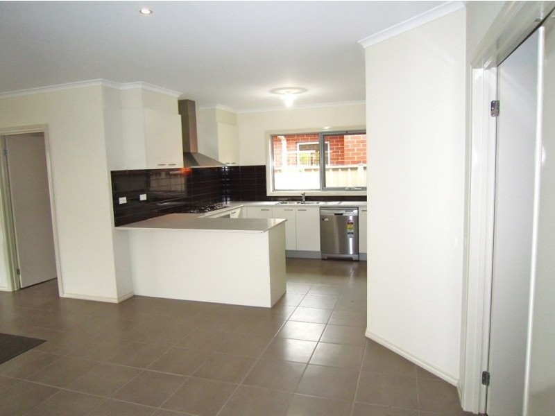 2A Olympic Parade, Kangaroo Flat VIC 3555