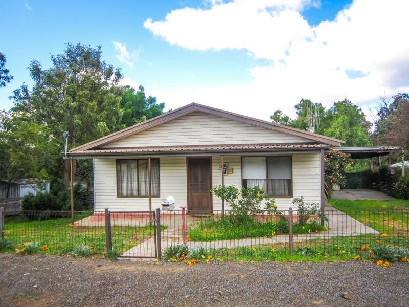 37 MacDougall Road, Golden Square VIC 3555