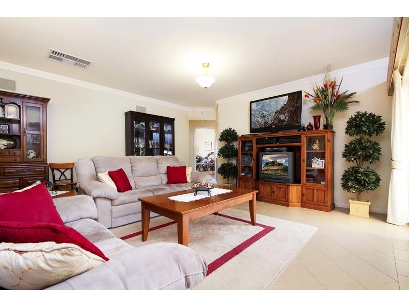 39 Northmoor Drive, Strathdale VIC 3550