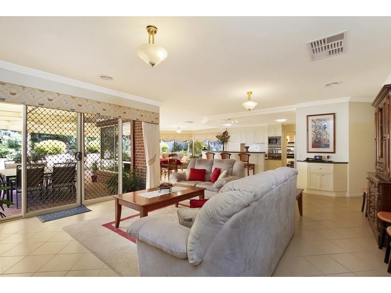 39 Northmoor Drive, Strathdale VIC 3550