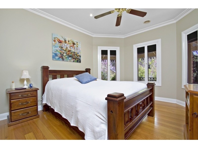 19 Horace Street, Quarry Hill VIC 3550