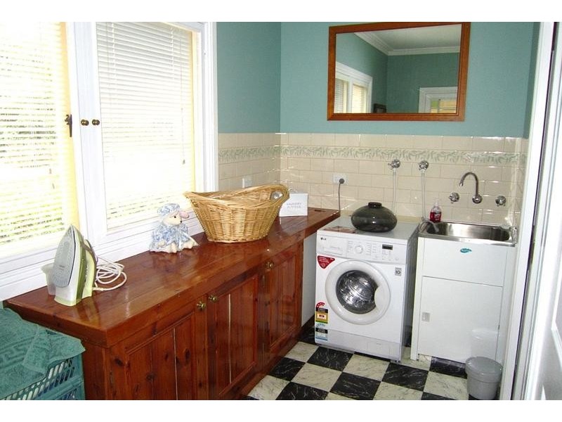 19 Horace Street, Quarry Hill VIC 3550