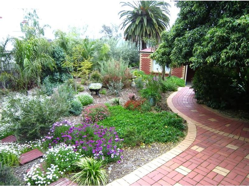 19 Horace Street, Quarry Hill VIC 3550