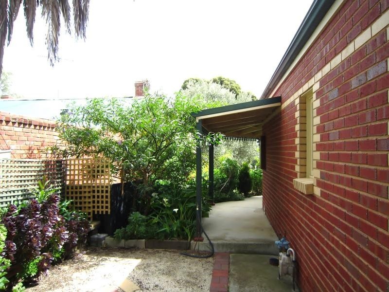 19 Horace Street, Quarry Hill VIC 3550