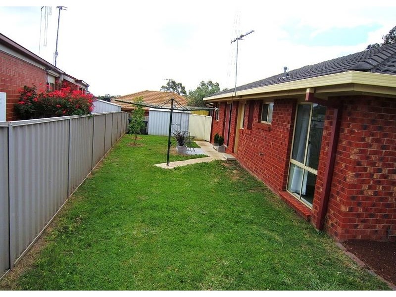 1 Manooka Court, Eaglehawk VIC 3556