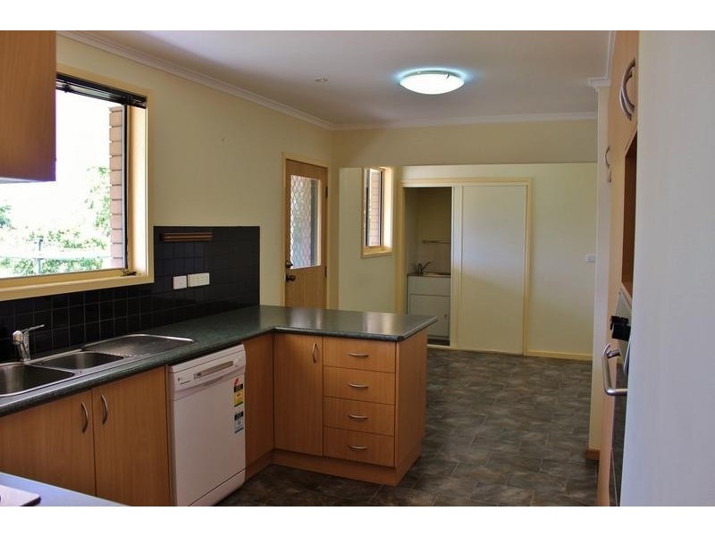 6 Wallaby Avenue, Kangaroo Flat VIC 3555