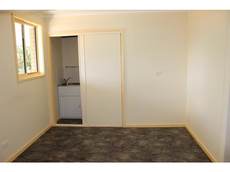 6 Wallaby Avenue, Kangaroo Flat VIC 3555