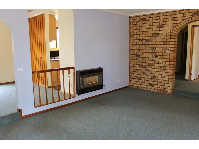 6 Wallaby Avenue, Kangaroo Flat VIC 3555