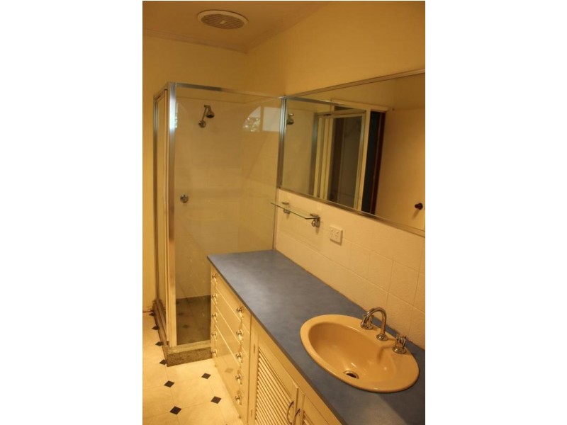 6 Wallaby Avenue, Kangaroo Flat VIC 3555