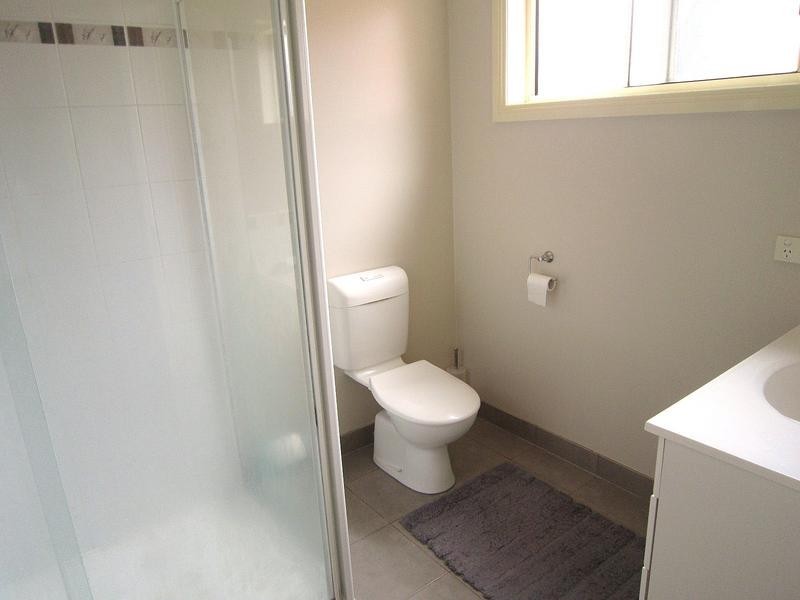 6 Cambridge Court, California Gully VIC 3556