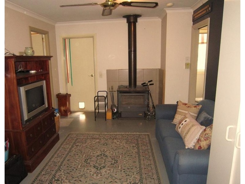 6 Cambridge Court, California Gully VIC 3556