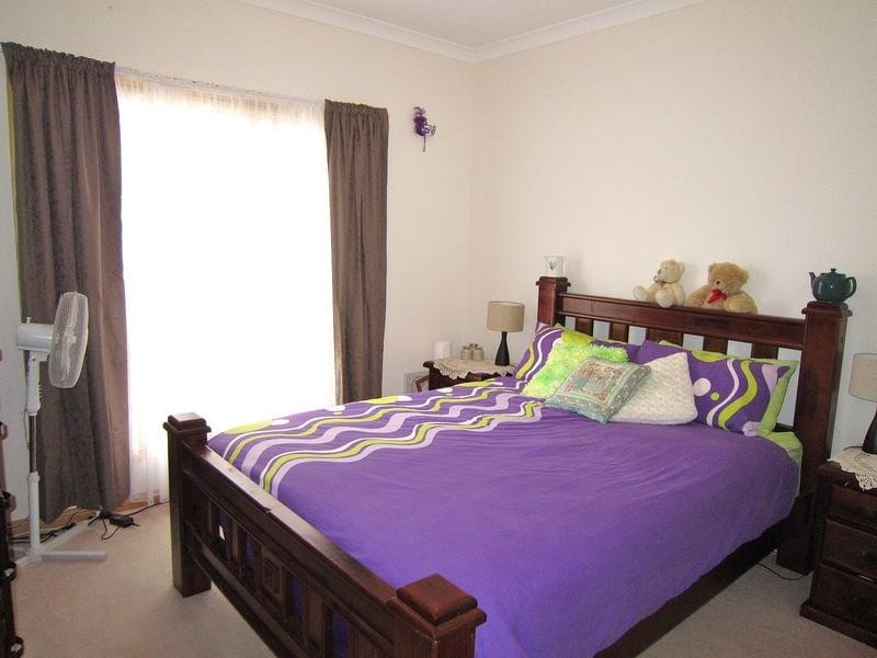 14 Muriel Street, Kangaroo Flat VIC 3555