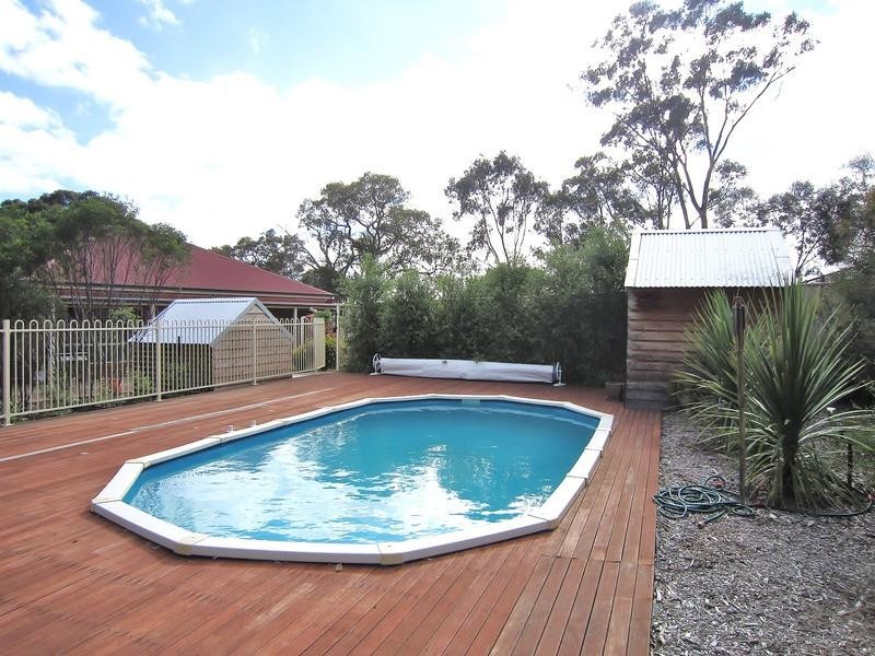 14 Muriel Street, Kangaroo Flat VIC 3555
