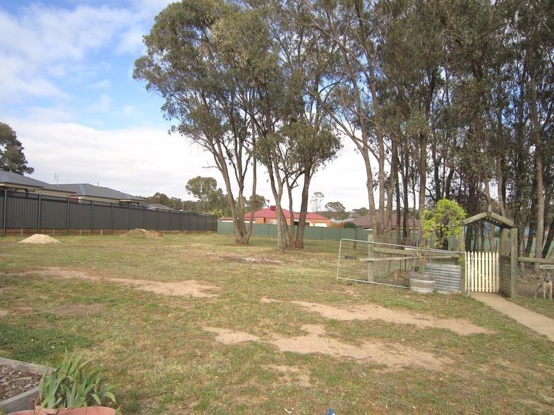 14 Muriel Street, Kangaroo Flat VIC 3555