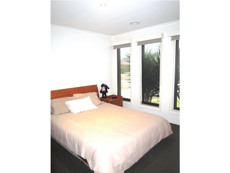 14 Rosea Court, Ascot VIC 3551