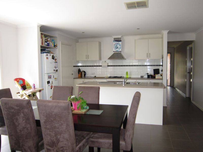 14 Rosea Court, Ascot VIC 3551