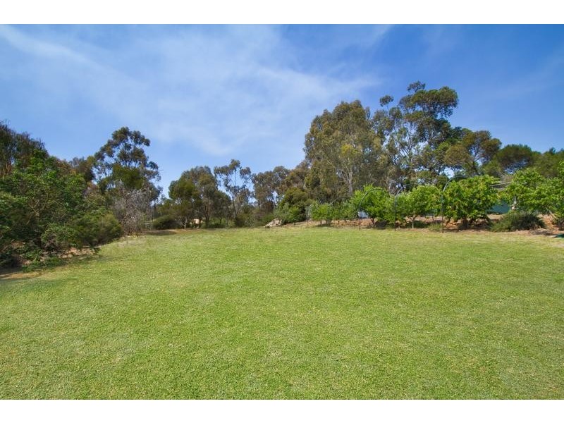 15 Dawson Drive, Maiden Gully VIC 3551