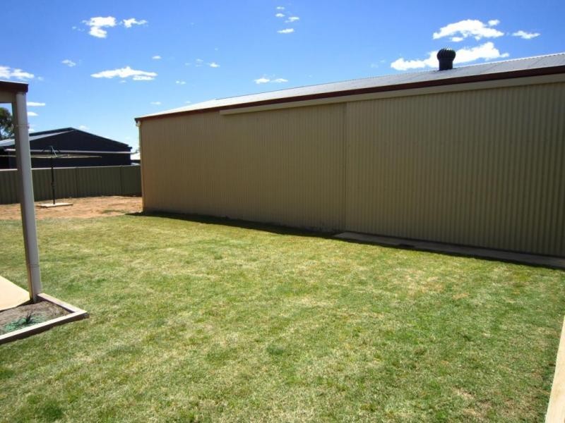 5 Ayden Place, Maiden Gully VIC 3551