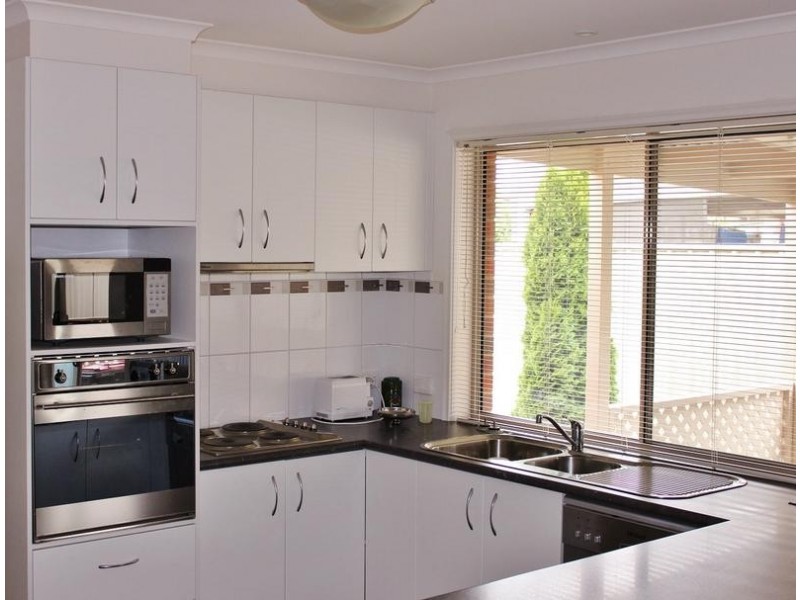 9 Elizabeth Street, Kangaroo Flat VIC 3555