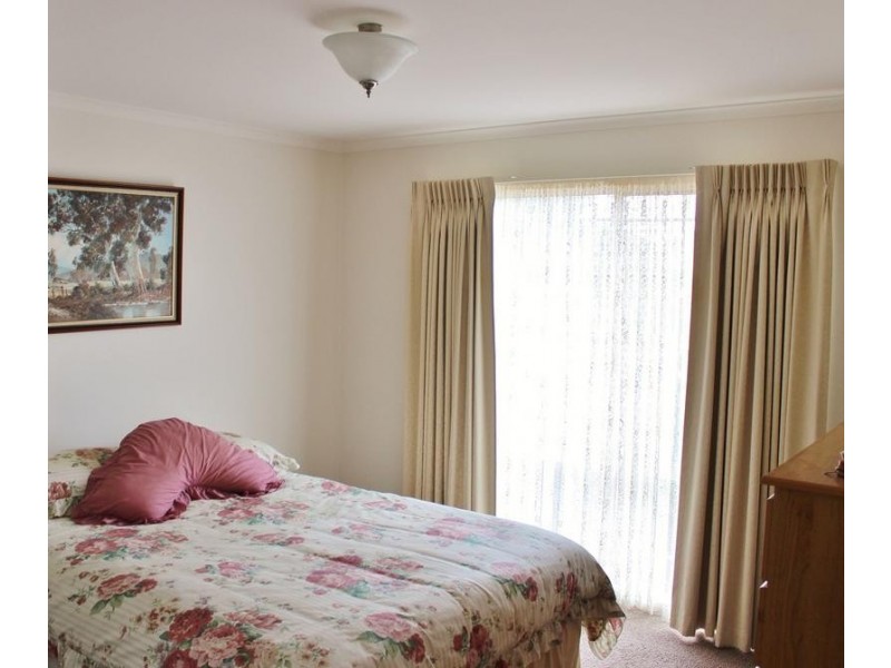 9 Elizabeth Street, Kangaroo Flat VIC 3555