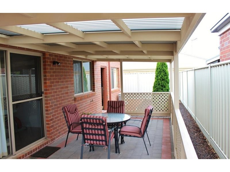 9 Elizabeth Street, Kangaroo Flat VIC 3555