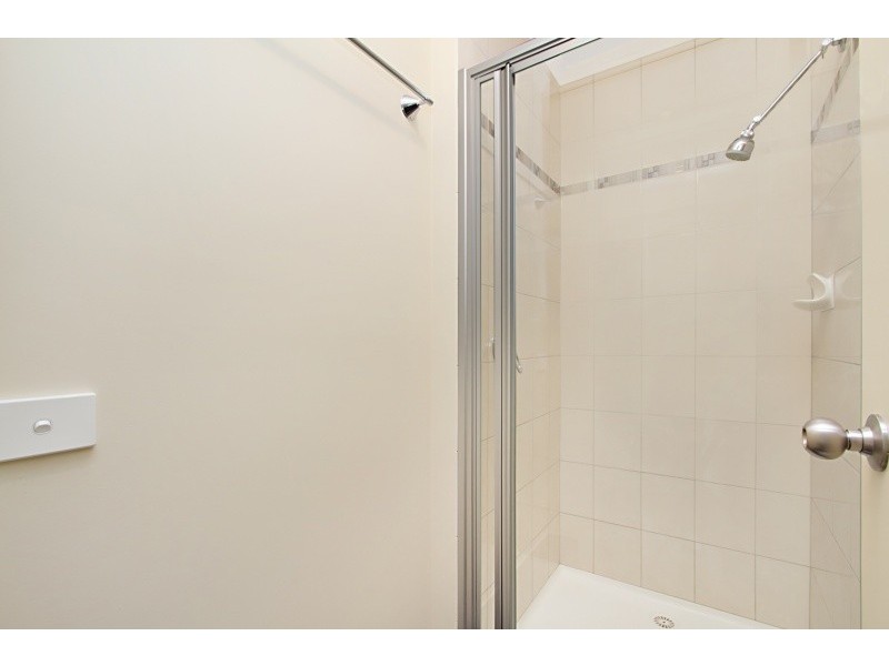 32-34/Room 5 Churchill Avenue, Flora Hill VIC 3550