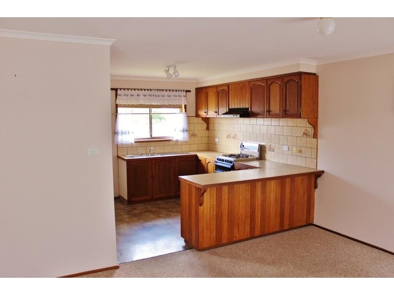 2/41 Helm Street, Kangaroo Flat VIC 3555