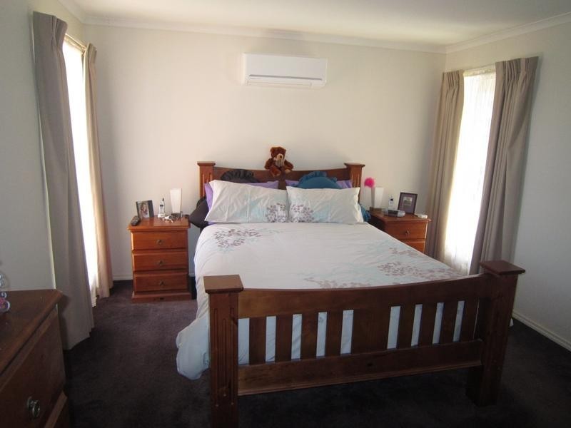 19 Elizabeth Street, Kangaroo Flat VIC 3555