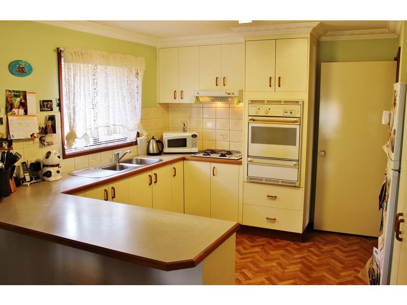 2 Odea Crescent, Kangaroo Flat VIC 3555