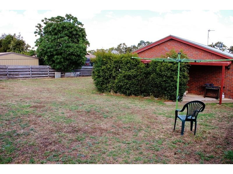 2 Odea Crescent, Kangaroo Flat VIC 3555