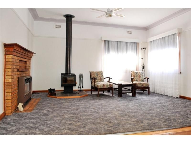 54 Cunneen Street, Long Gully VIC 3550