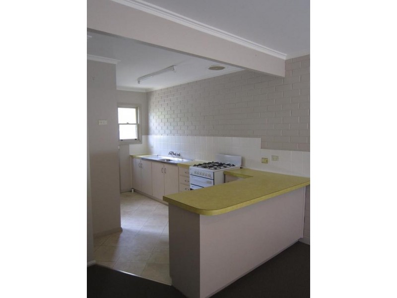 2/26 Townsend Street, Kennington VIC 3550