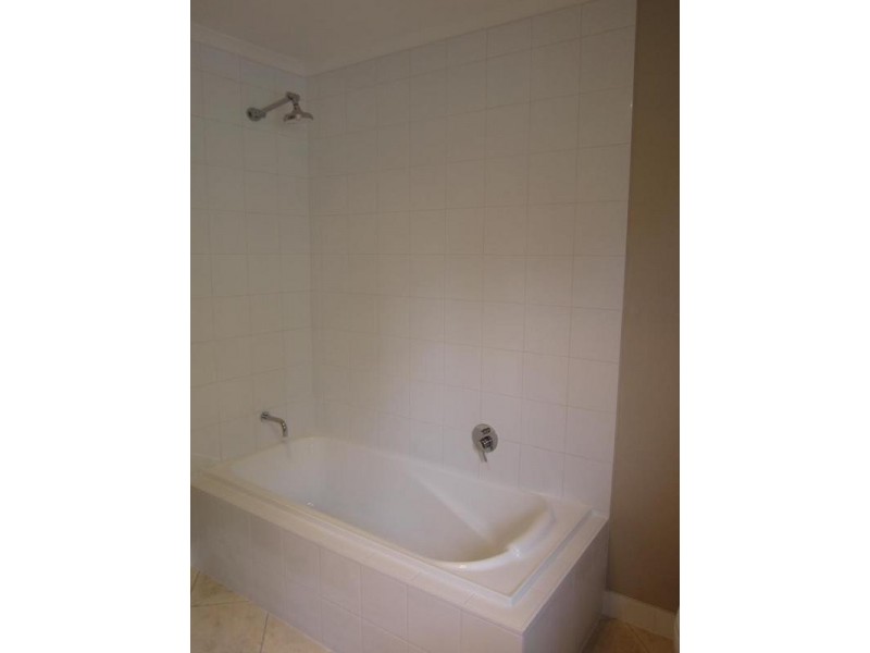 2/26 Townsend Street, Kennington VIC 3550