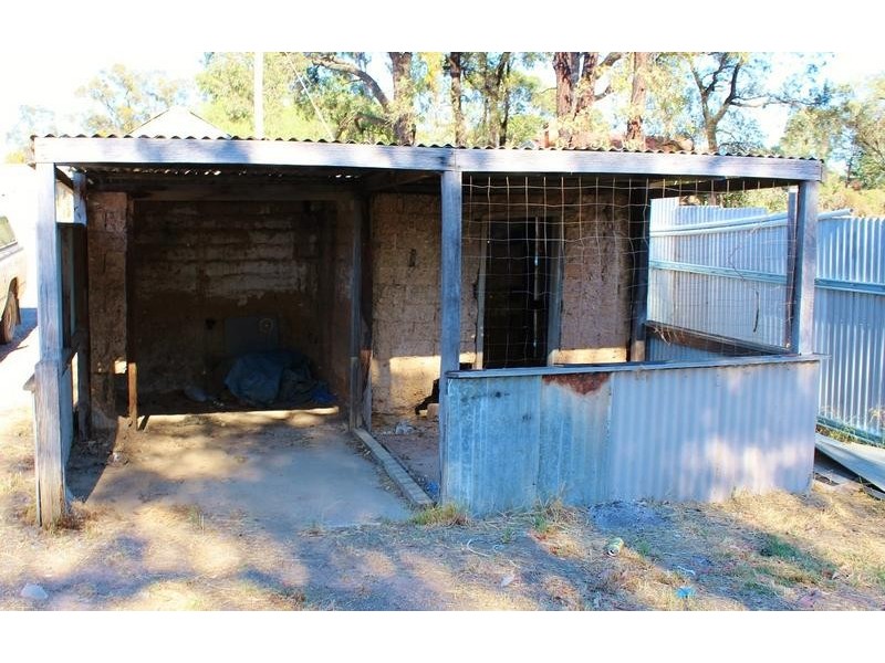 8 Dunstan Street, Eaglehawk VIC 3556