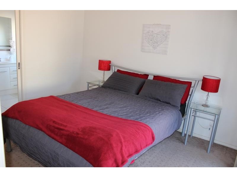 2/8B Elwood Street, Golden Square VIC 3555