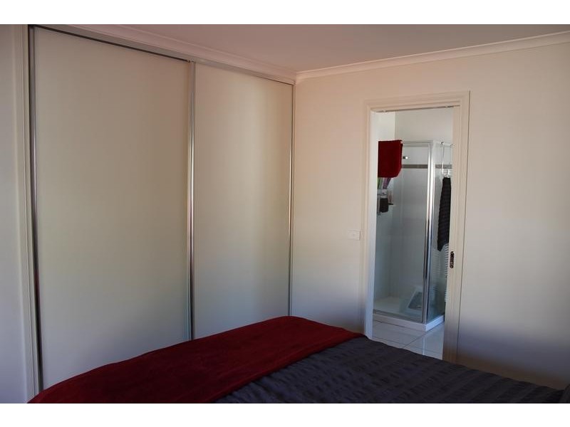 2/8B Elwood Street, Golden Square VIC 3555