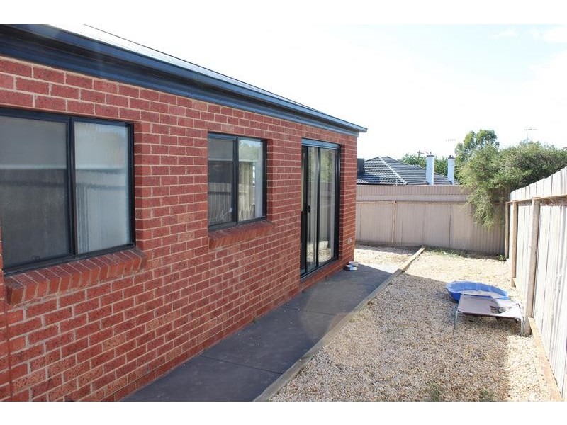 2/8B Elwood Street, Golden Square VIC 3555