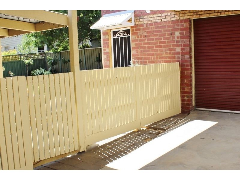 141 Gladstone Street, Quarry Hill VIC 3550