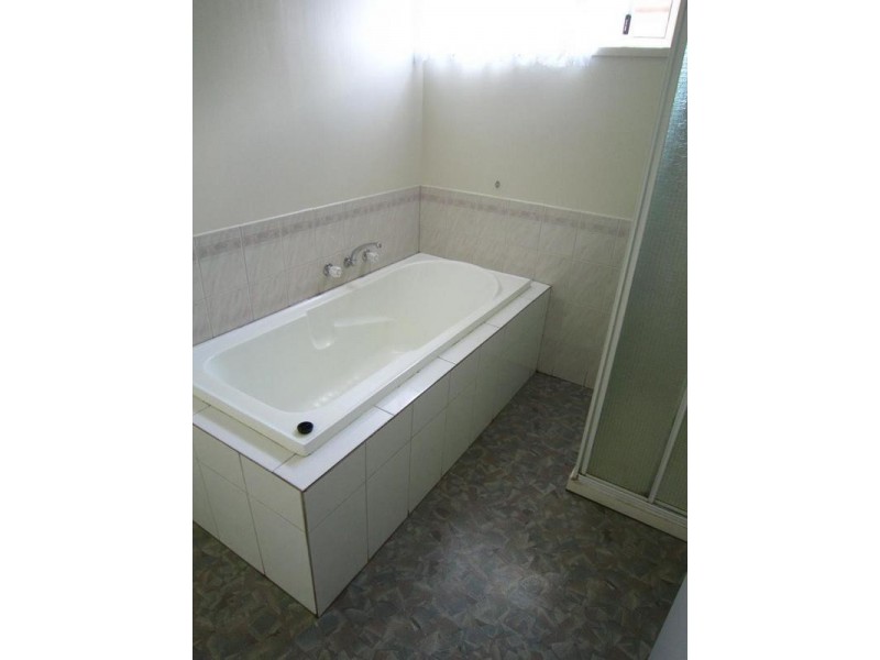 5 Olympic Parade, Kangaroo Flat VIC 3555