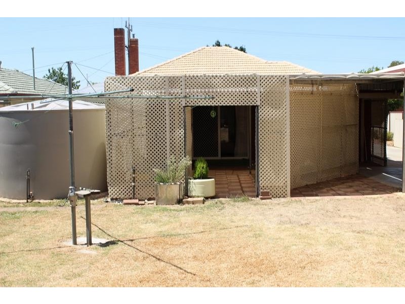 5 Olympic Parade, Kangaroo Flat VIC 3555