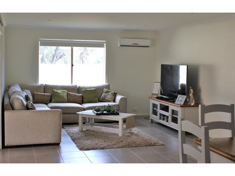 18 Thomas Drive, Marong VIC 3515